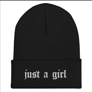 Beanie / Gwen Stefani / No Doubt “Just a girl” 90’s inspired